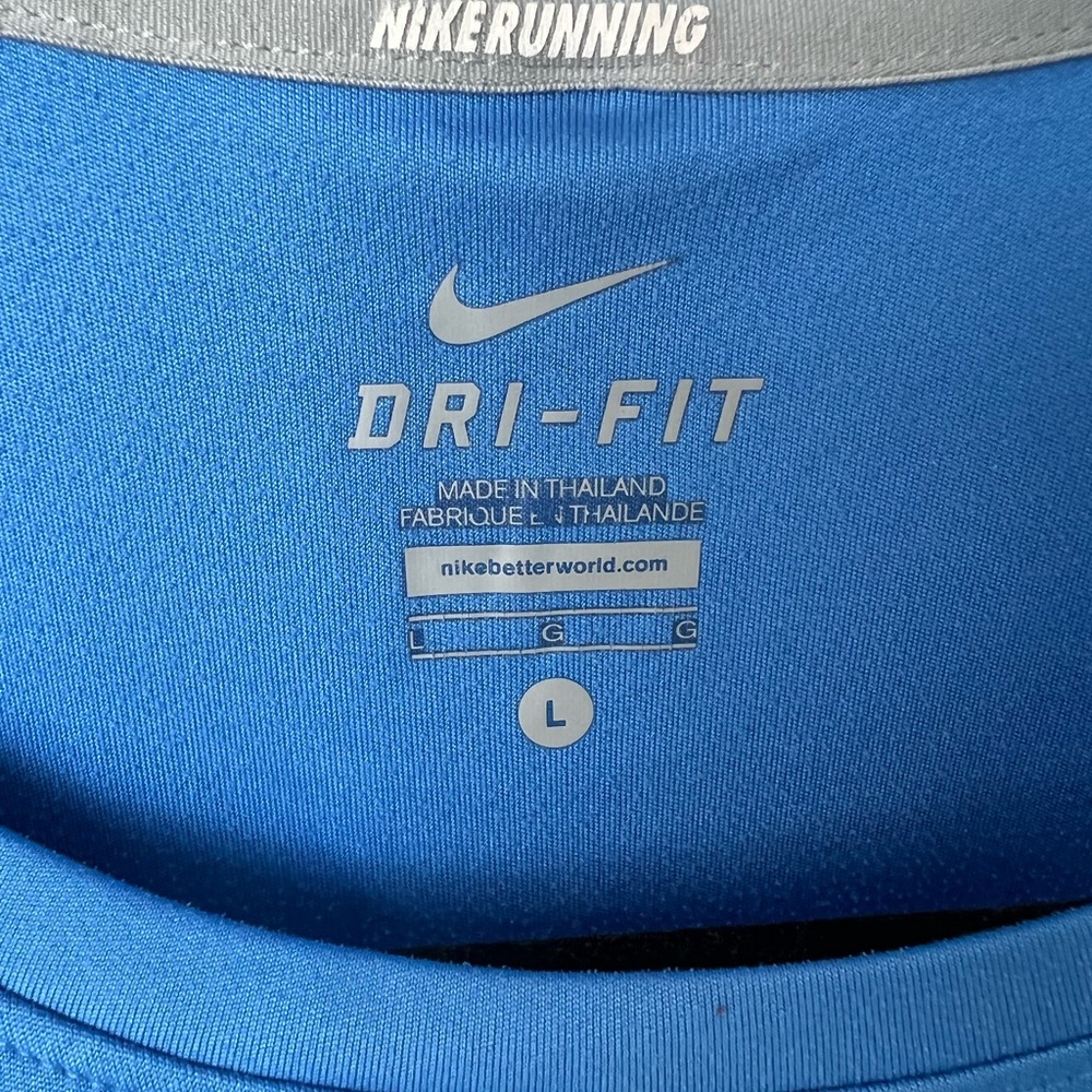 Nike Running Shirt - Picture 5 of 5